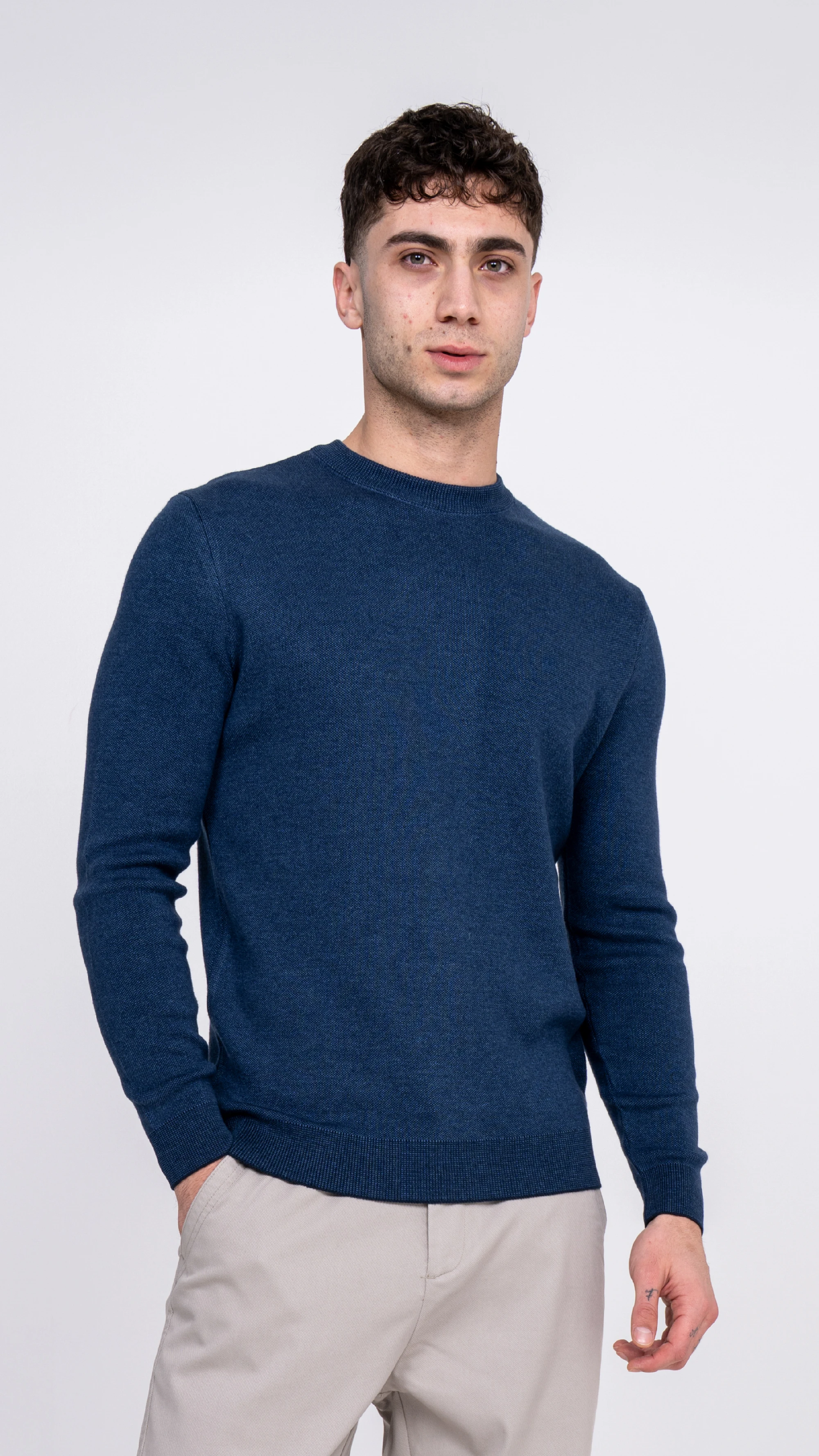 Round Neck Sweater..